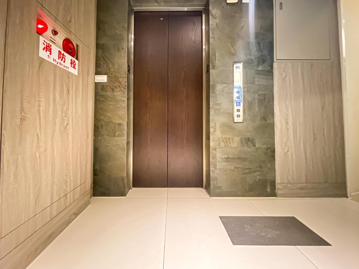 Adagio Hostel Taichung Exterior foto